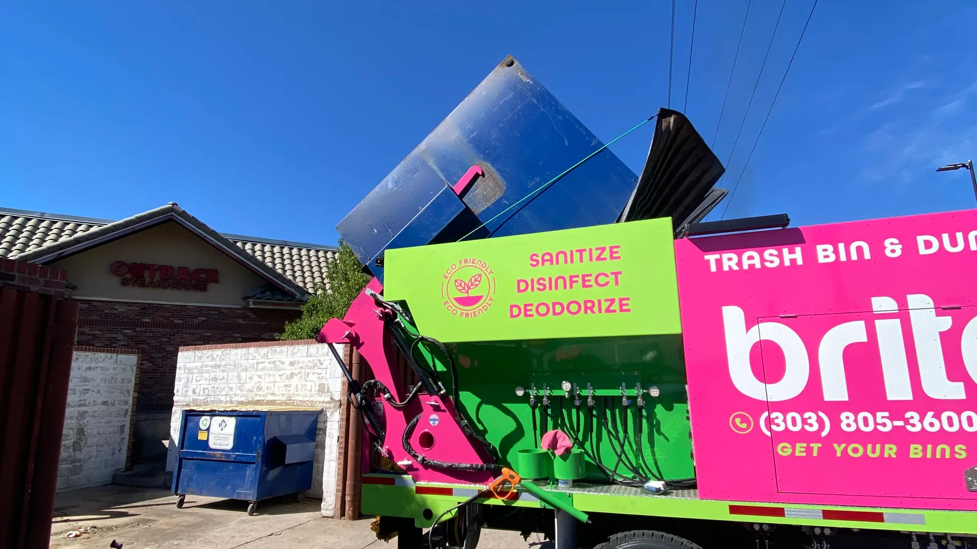 Clean commercial dumpsters after recurring Britebin service